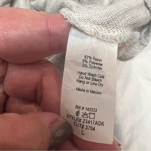 W5 Striped 3/4 sleeve Roll Knot Sweater size L - Picture 4 of 9